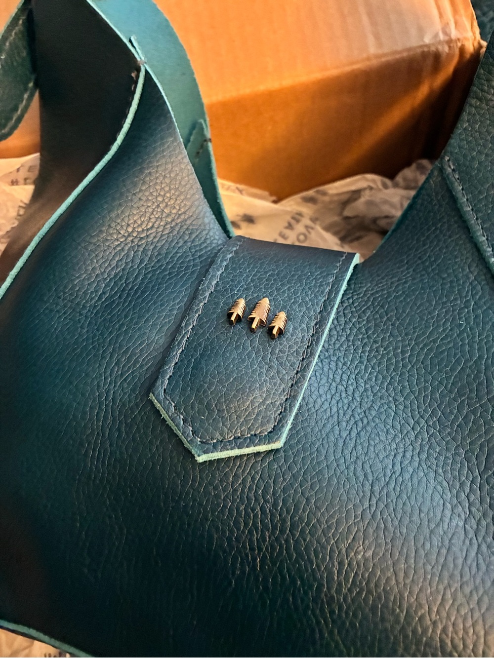 Portland Leather Caspian Flora Shoulder Bag - Picture 2 of 3